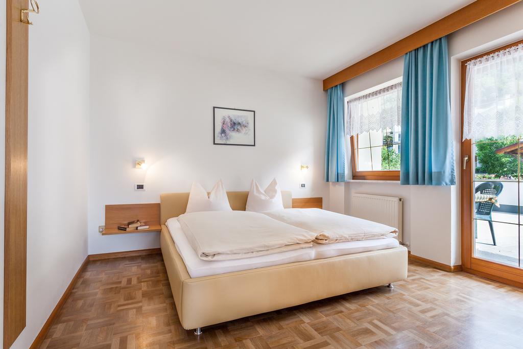 Residence Schnatzhof Silandro Δωμάτιο φωτογραφία